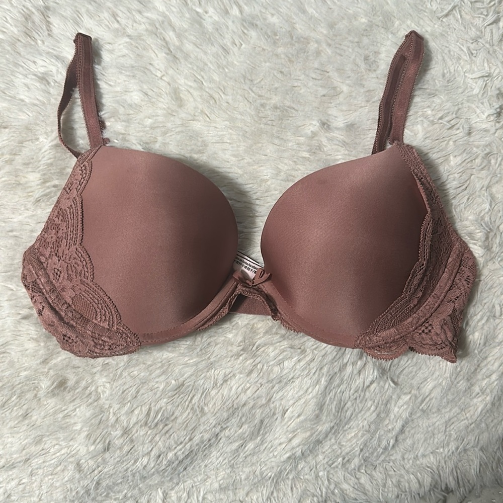 NWOT VS Mauve Pushup Bra